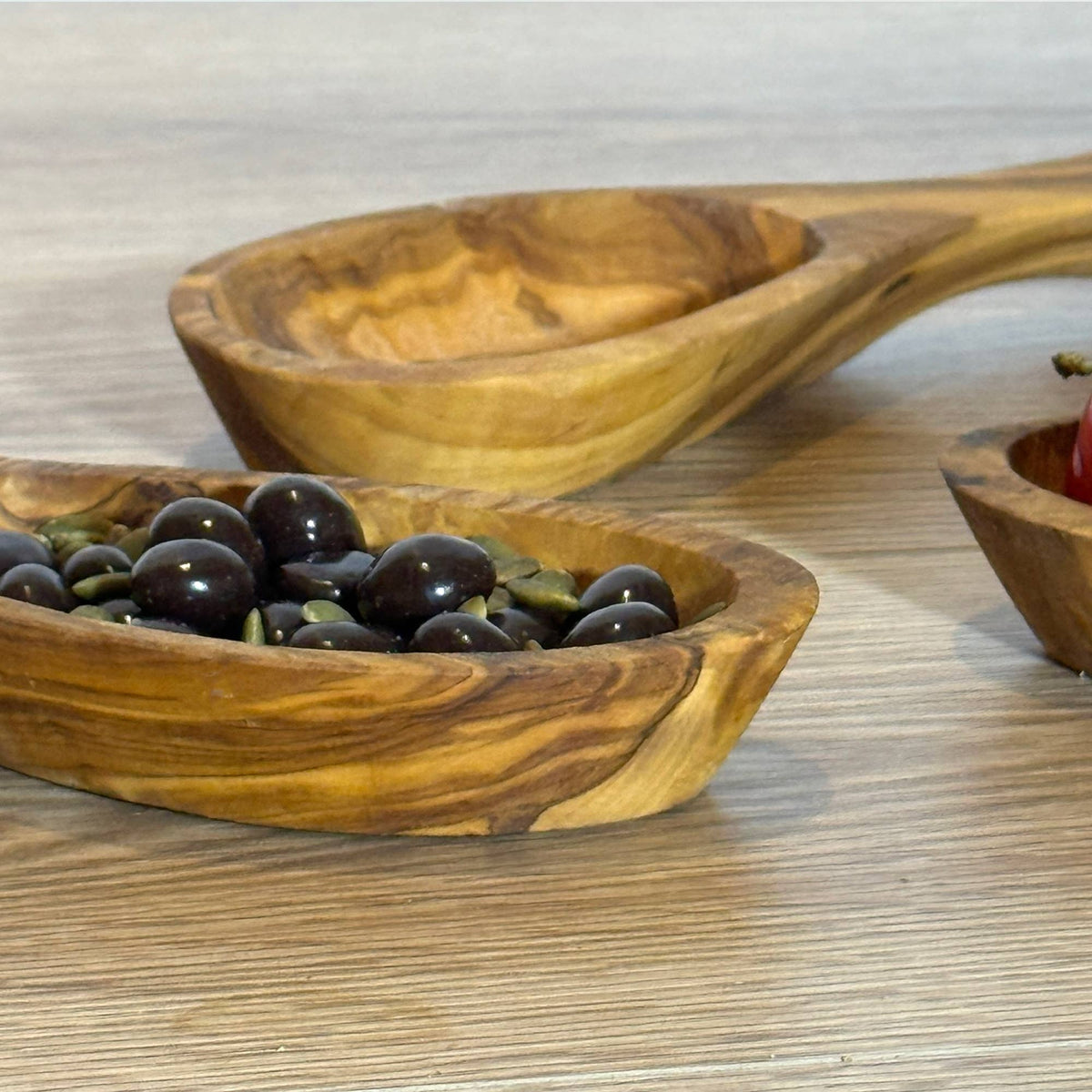 Italian Olivewood Aperitivo Bowl with Handle